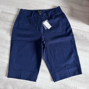 NWT Size 0 White House Black Market Navy Bermuda Short